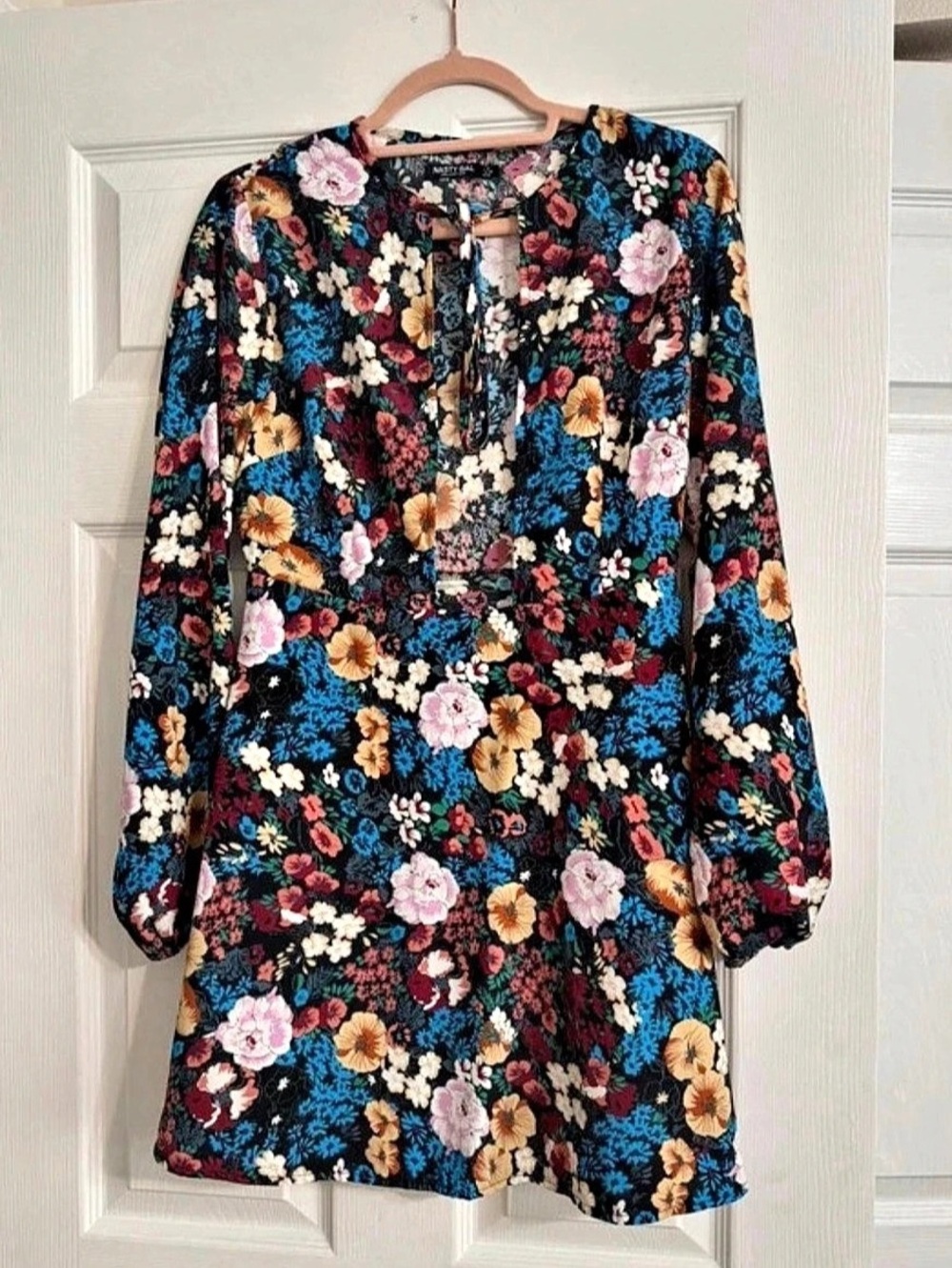 Nasty Gal Floral Mini Dress in Black & Blue Size 8 Like New